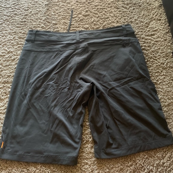 Lucy Bermuda Short - Picture 2 of 5